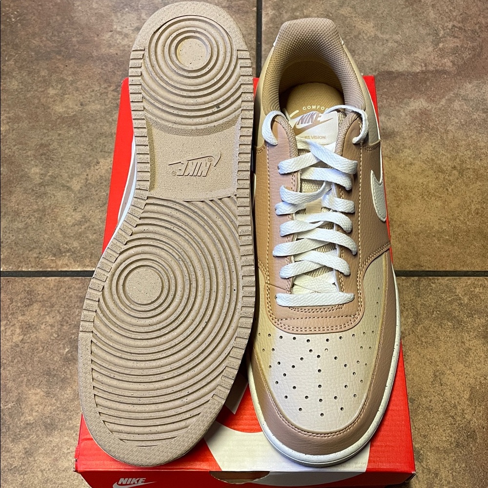 NEW Nike Men's Court Vision Lo Sneakers- sizes 10 & 12 - Picture 2 of 4